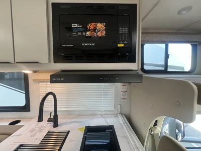 2027 Thor Motor Coach CHATEAU — photo 9 view