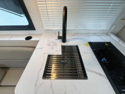 2027 Thor Motor Coach CHATEAU — photo 8 view