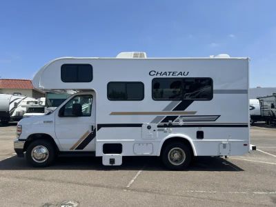 2027 Thor Motor Coach CHATEAU — photo 16 view