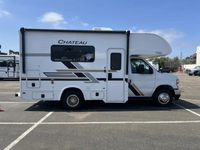 2027 Thor Motor Coach CHATEAU — photo 17 view