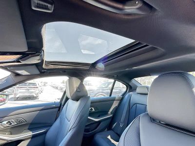 2026 BMW 3 Series — photo 16 view