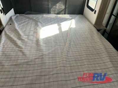 2025 Dutchmen RV Astoria - Photo 40