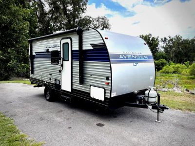 2022 Prime Time Avenger LT — front three-quarter view
