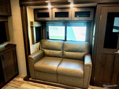 2022 Grand Design Reflection — photo 9 view