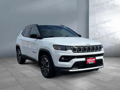 2023 Jeep Compass — photo 8 view