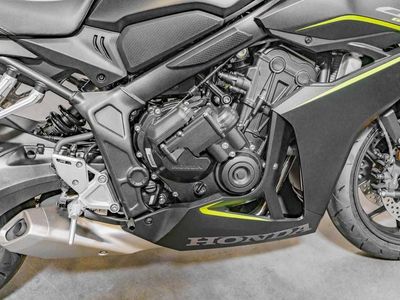 2026 Honda CBR650R E-Clutch - Photo 11