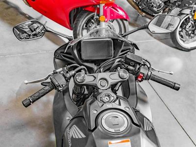 2026 Honda CBR650R E-Clutch - Photo 8