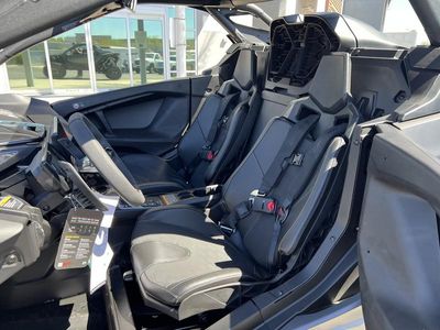 2026 Can-Am Maverick R X RS Triple Black - Photo 11