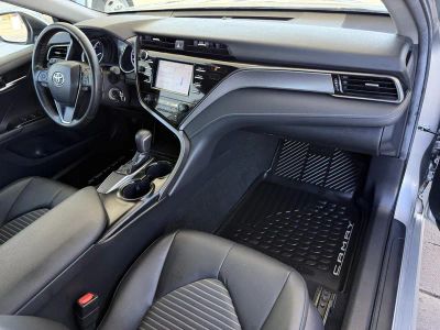 2019 Toyota Camry — photo 12 view