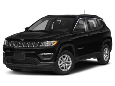 2020 Jeep Compass Altitude in White Clearcoat — front three-quarter view