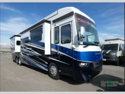 2025 Newmar Ventana — front three-quarter view