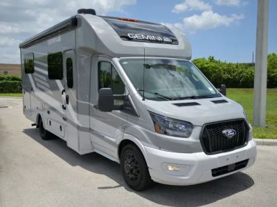 2027 Thor Motor Coach GEMINI — front three-quarter view