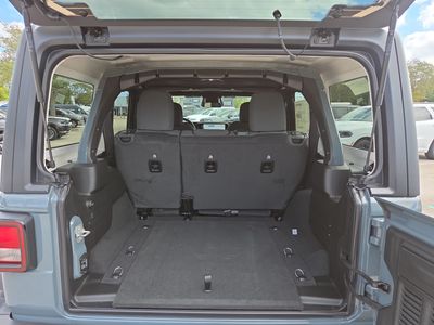2026 Jeep Wrangler - Photo 15