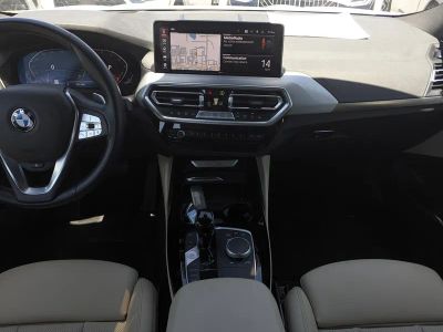 2025 BMW X4 — photo 15 view