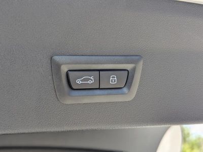 2025 BMW X4 — photo 12 view
