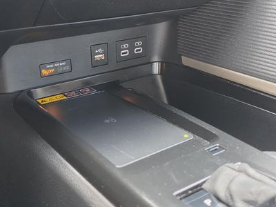 2025 Toyota Camry — photo 18 view