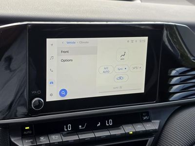 2025 Toyota Camry — photo 14 view