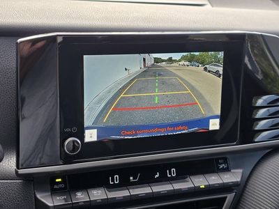 2025 Toyota Camry — photo 11 view