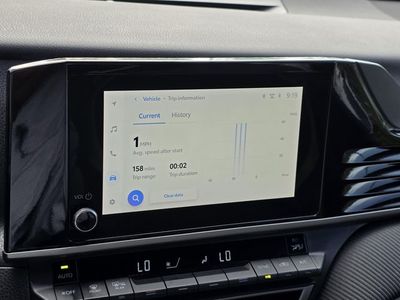 2025 Toyota Camry — photo 13 view