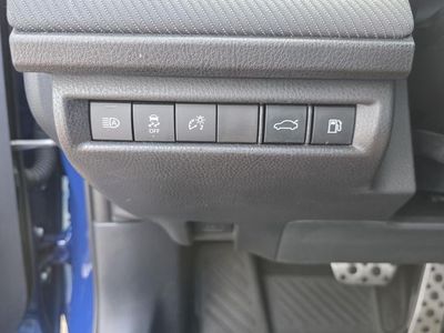 2025 Toyota Camry — photo 22 view