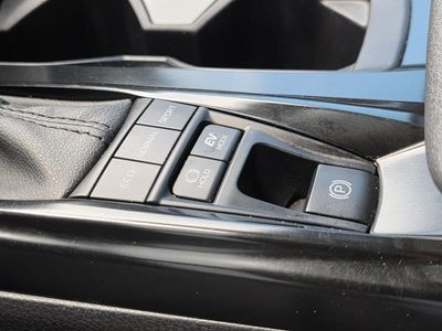 2025 Toyota Camry — photo 21 view