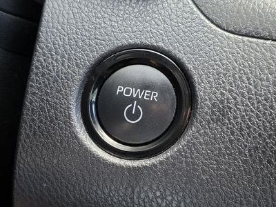 2025 Toyota Camry — photo 16 view