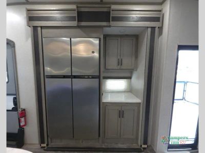 2020 Keystone Raptor — photo 40 view