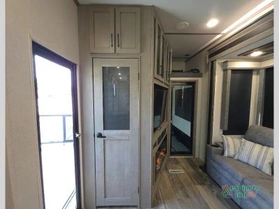 2020 Keystone Raptor — photo 45 view
