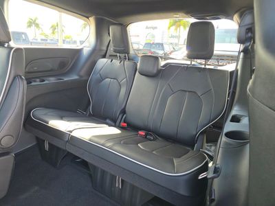 2026 Chrysler Pacifica - Photo 7