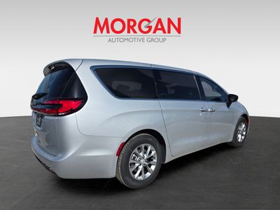 2026 Chrysler Pacifica - Photo 3