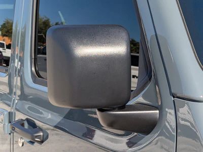 2026 Jeep Gladiator — photo 11 view