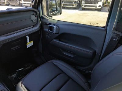 2026 Jeep Gladiator — photo 17 view