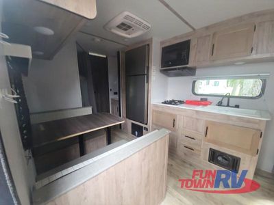 2023 Gulf Stream RV Kingsport Ultra Lite - Photo 17