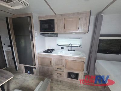 2023 Gulf Stream RV Kingsport Ultra Lite - Photo 18