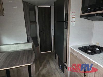 2023 Gulf Stream RV Kingsport Ultra Lite - Photo 6
