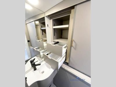 2025 Winnebago View AWD - Photo 10