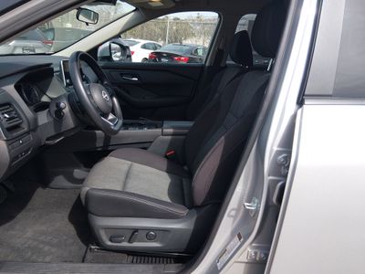 2024 Nissan Rogue - Photo 20