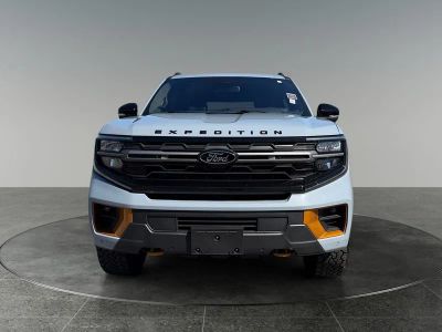 2025 Ford Expedition — side profile view