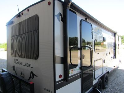 2024 Forest River Cherokee Black Label - Photo 4