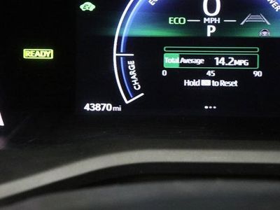 2025 Toyota Camry FWD - Photo 39