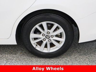 2025 Toyota Camry FWD - Photo 10