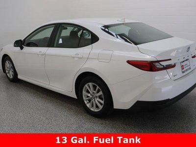 2025 Toyota Camry FWD - Photo 9
