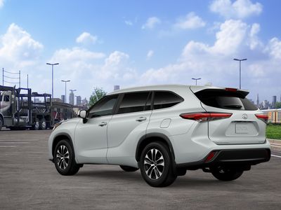 2026 Toyota Highlander - Photo 8