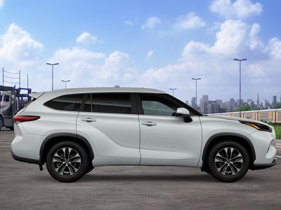 2026 Toyota Highlander - Photo 14