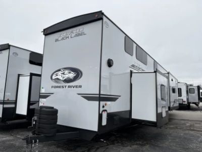 2026 Forest River Cherokee Timberwolf Black Label - Photo 4