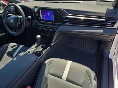 2025 Toyota Camry — photo 11 view