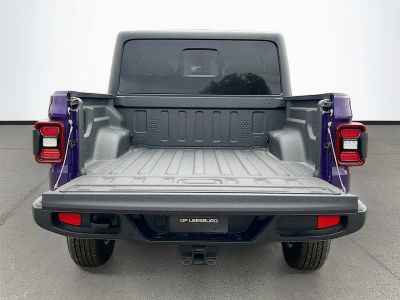 2026 Jeep Gladiator — photo 24 view