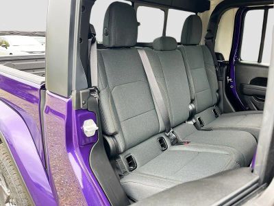 2026 Jeep Gladiator — photo 25 view