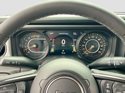 2026 Jeep Gladiator — photo 12 view