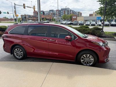 2024 Toyota Sienna - Photo 4